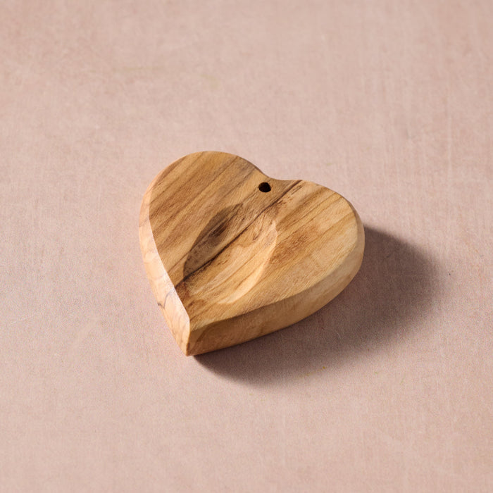 Hubb Olive Wood Pocket Heart 2