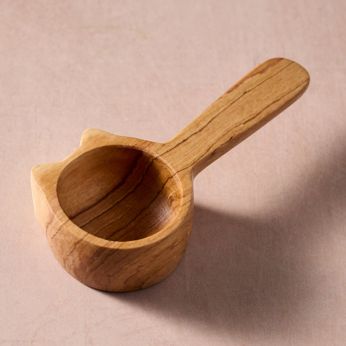 Kijiko Olive Wood Cat Coffee Scoop 3