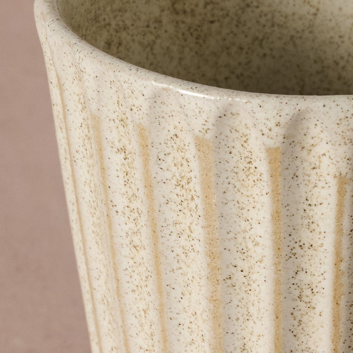 Sundara Fluted Ceramic Mug - Oatmeal 2