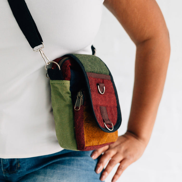 Live Wild Colorblock Crossbody Bag 2