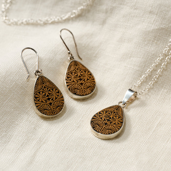 Carved Gourd Teardrop Earrings 4