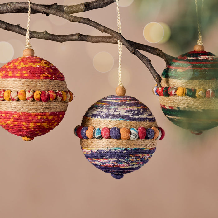 Usna Sari Ball Ornament 5