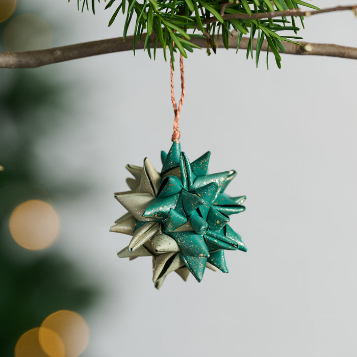 Supernova Folded Ball Ornament - Green 1