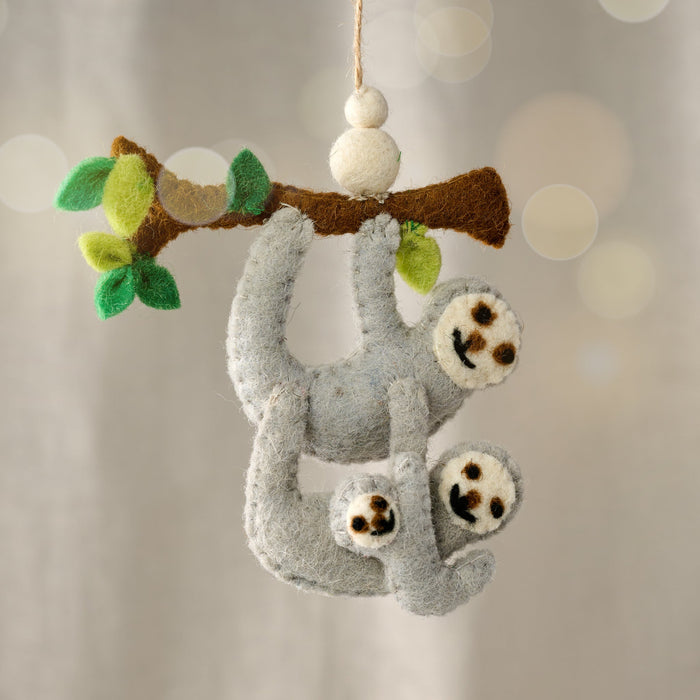 Shya Sloth Family Ornament 1
