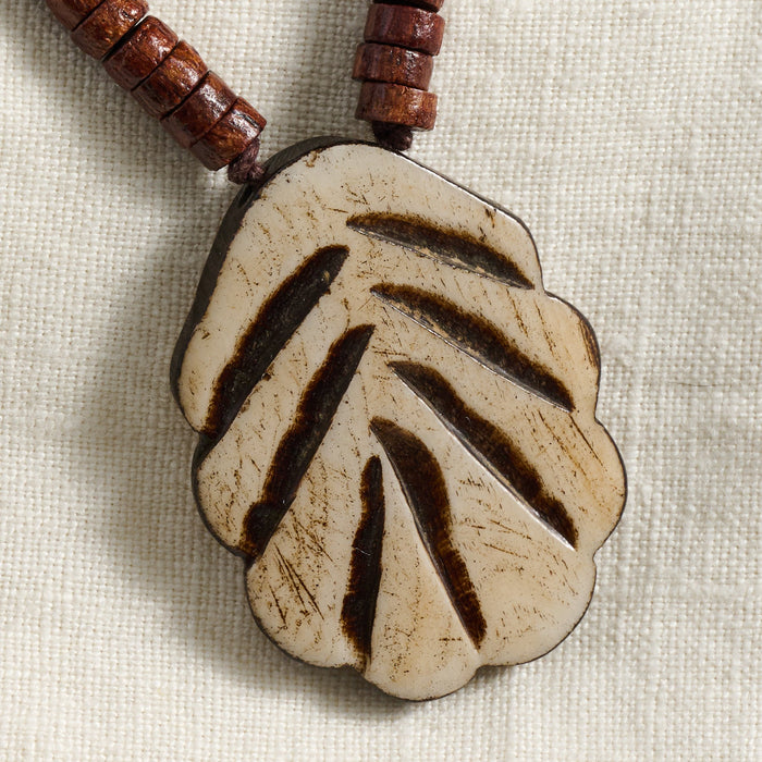 Wood Beads Pendant Necklace 3