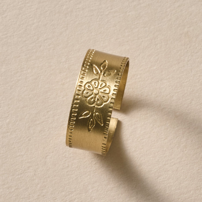 Arati Etched Floral Ring 2