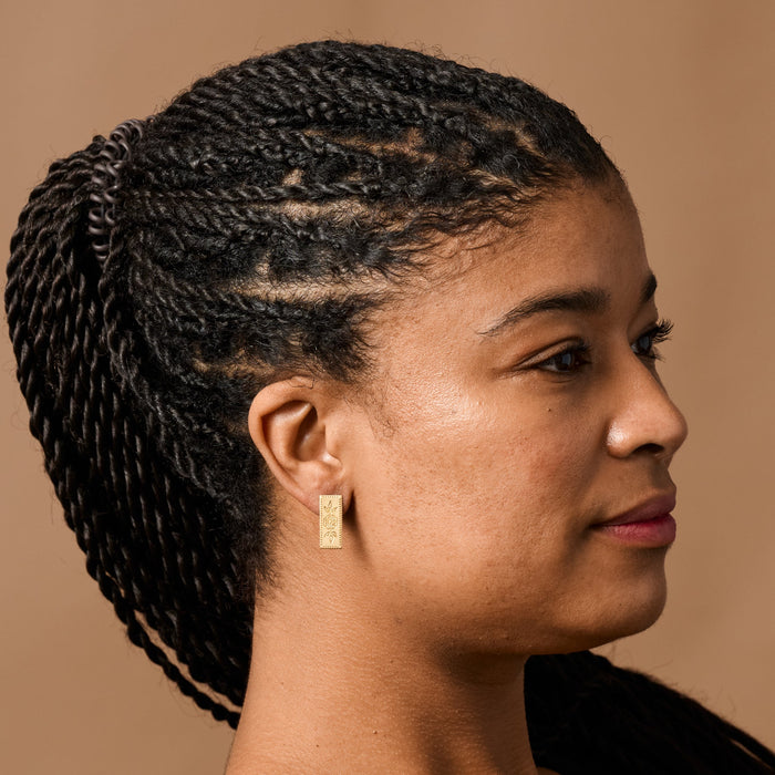 Arati Flower Bar Post Earrings 2