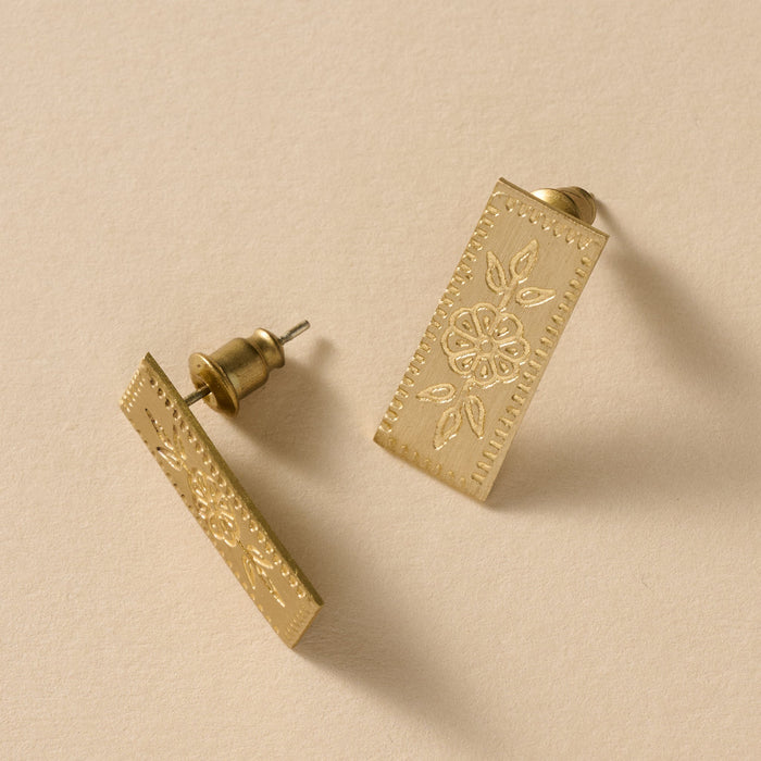 Arati Flower Bar Post Earrings 1