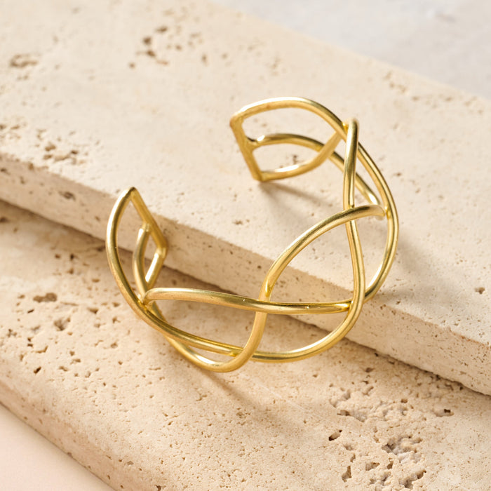 Intertwined Brass Cuff 1