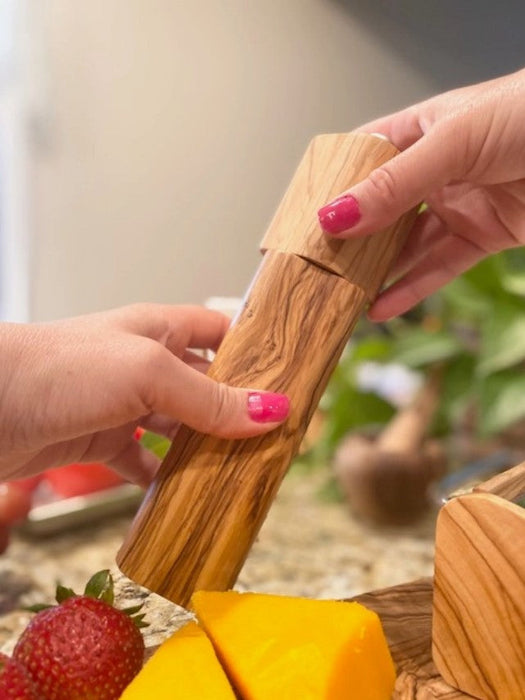 Amal Olive Wood Pepper Mill 2