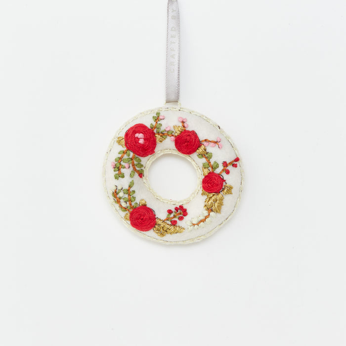 Ornament MADE51 Warda Embroidered Wreath 2
