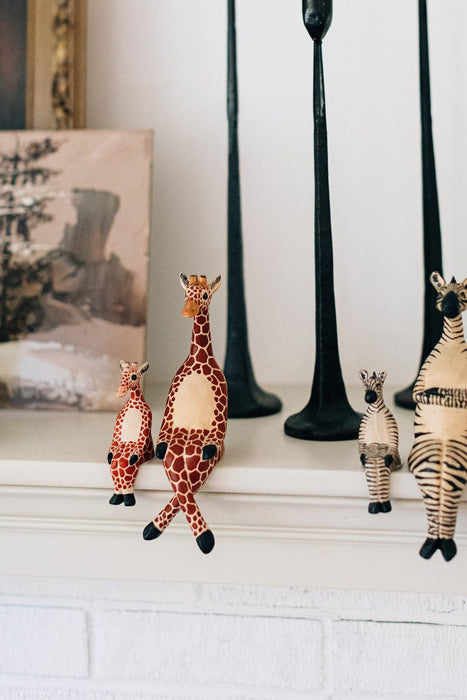 Little Giraffe Shelf Sitter 3