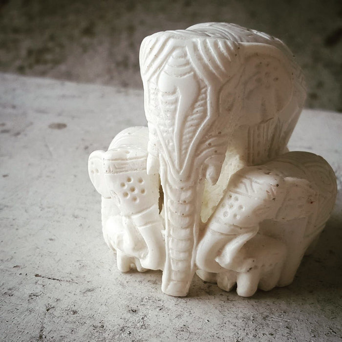 Elephant Family Statue 6