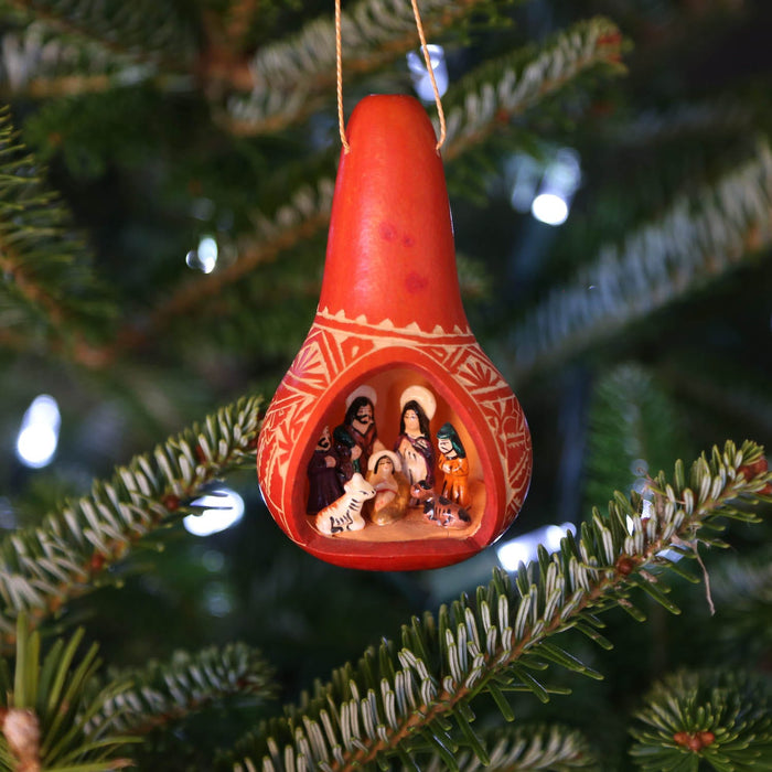 Nativity Gourd Ornament 2