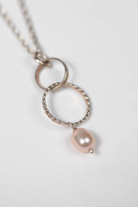 Joyful Pearl Necklace 3