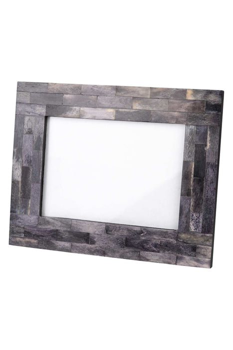 Minimalist Gray Frame (LG) 1